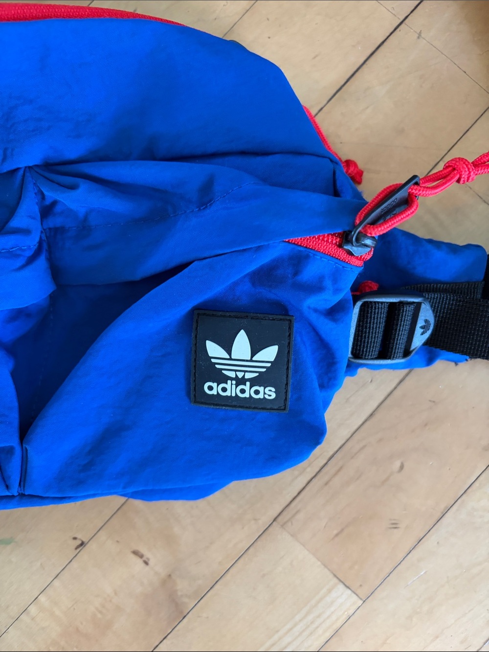 adidas Blue Belt Bag with Red Trim - Picture 2 of 6